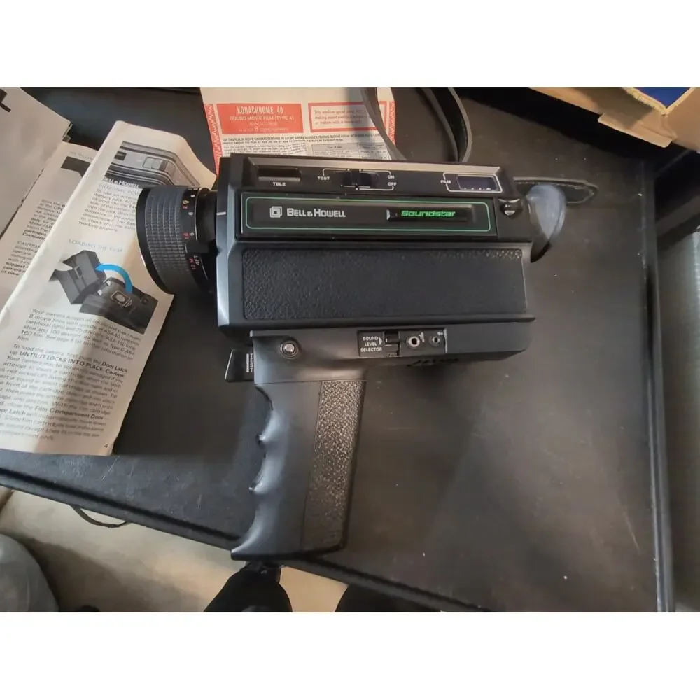 Bell & Howell SoundStar Filmosonic XL Movie Camera Model 1225 W/ Bag Untested